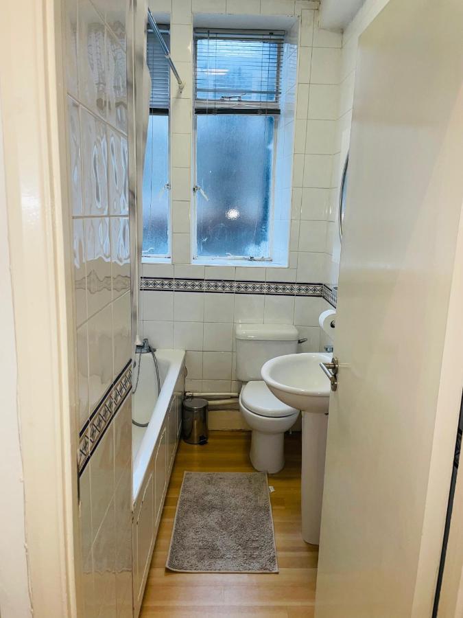 Amazing 2 Bedroom Apartment London Eksteriør billede