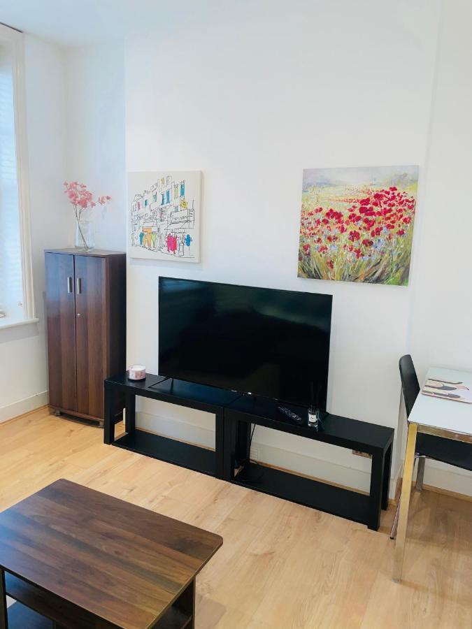 Amazing 2 Bedroom Apartment London Eksteriør billede